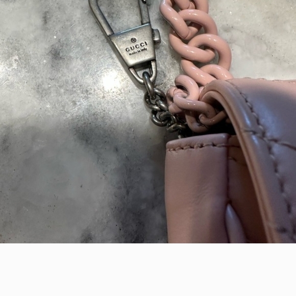 Gucci Pink Quilted Leather Shoulder Bag - Picture 5 of 12